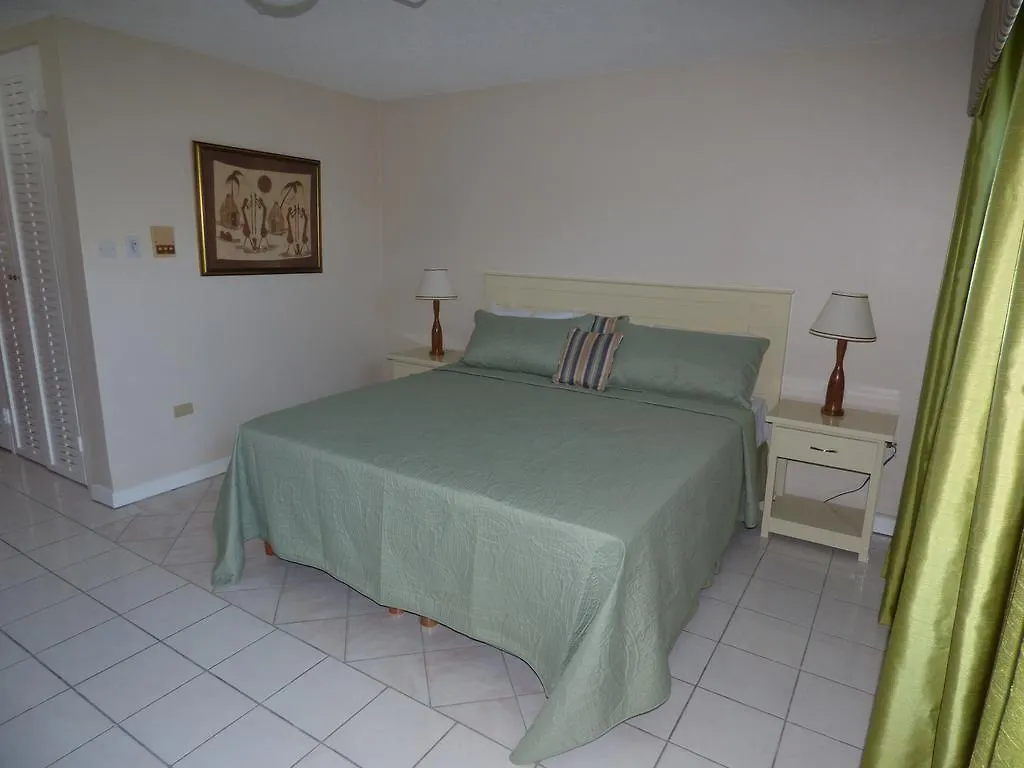 Beach Studio 18 Ocho Rios Apartment